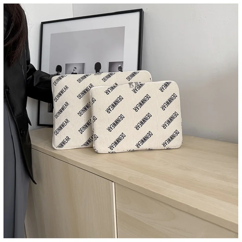 Компьютерные аксессуары, чехол – обзор и цена Laptop Accessories Sleeve