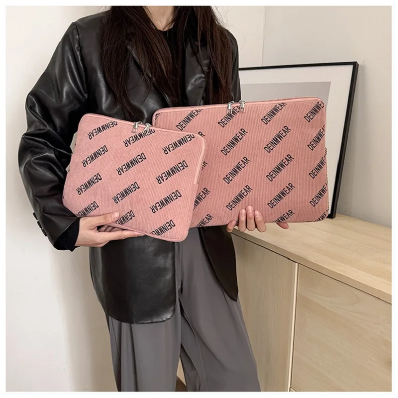 Компьютерные аксессуары, чехол – обзор и цена Laptop Accessories Sleeve
